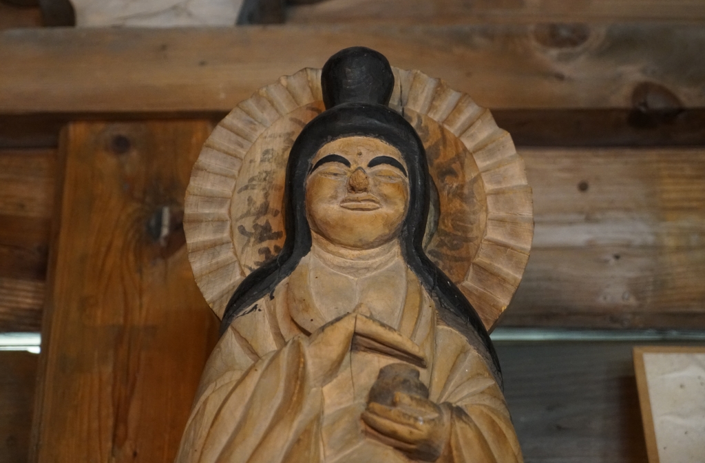 Yakushi Nyorai, Bairin'in Temple, Fujieda (modern photograph). Source: Tōkaidō Fujieda Guide