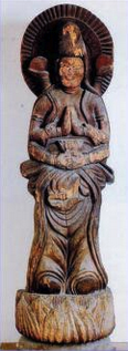 Jundei Kannon Bosatsu (Cundi Kannon), Kōtaiji Temple, Fujieda. H. 125 cm. Largest known Mokujiki sculpture in Shizuoka Prefecture. Source: Muruburu vol. 38 (Nov. 2011).